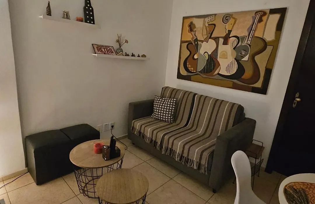 SCR-Copacabana-Lindo Apartamento a 1 Qd da Praia-1